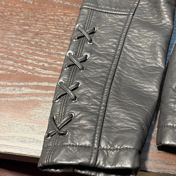 *Brand New* GUESS Black Leather Jacket with Faux Fur Collar  *Removable* - Picture 3 of 8